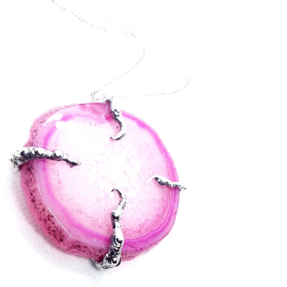 Pink tentacle agate crystal necklace handmade - Picture 6 of 16